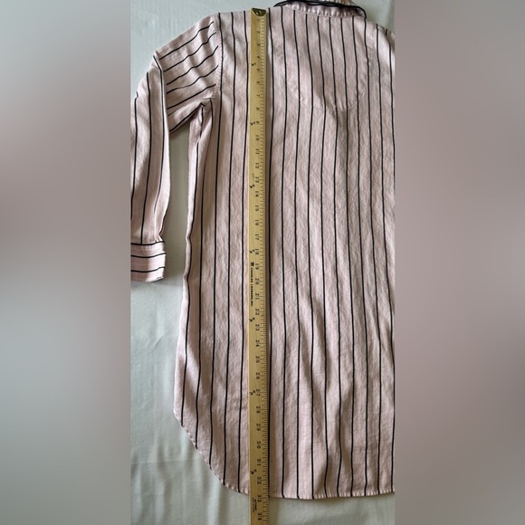 Chaps Women’s Sleepshirt Medium Long Sleeve Pink w/ Blue Stripes Button Up - Picture 3 of 6